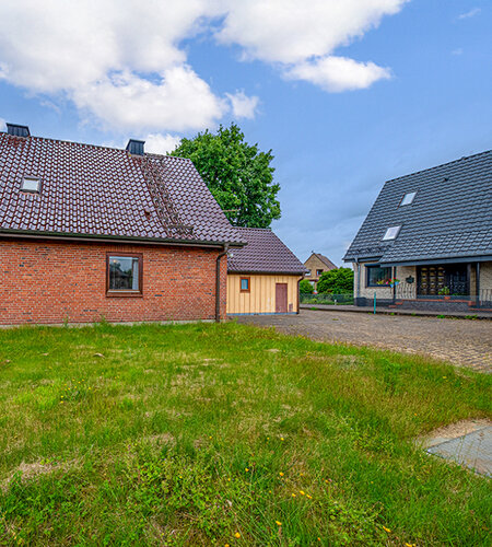 200-8122_Hausansicht-3 200-8122_Hausansicht-3