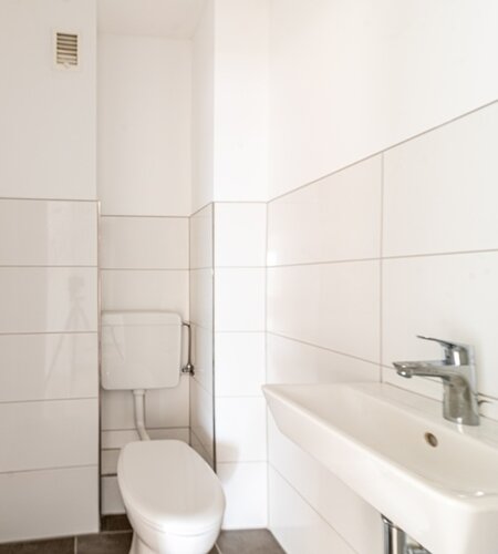 205_9879-Gäste-WC