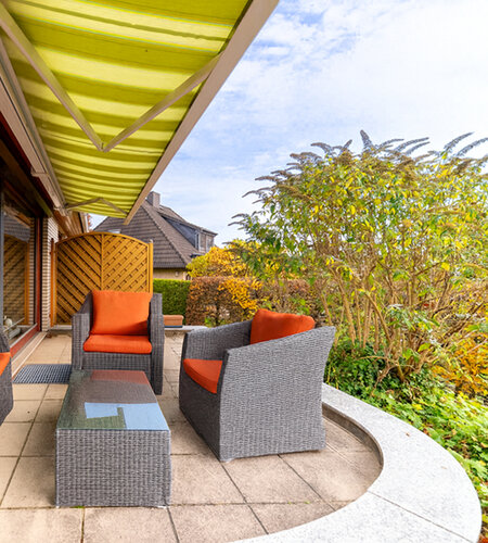 Terrasse virtuell möbliert