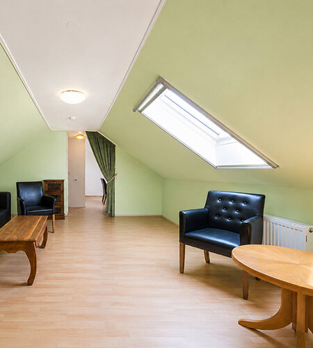 200-8218_Dachzimmer_II_opt 200-8218_Dachzimmer_II_opt