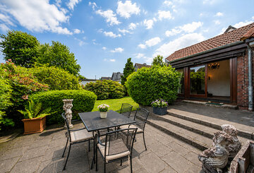 200-8987_Terrasse_gestaged