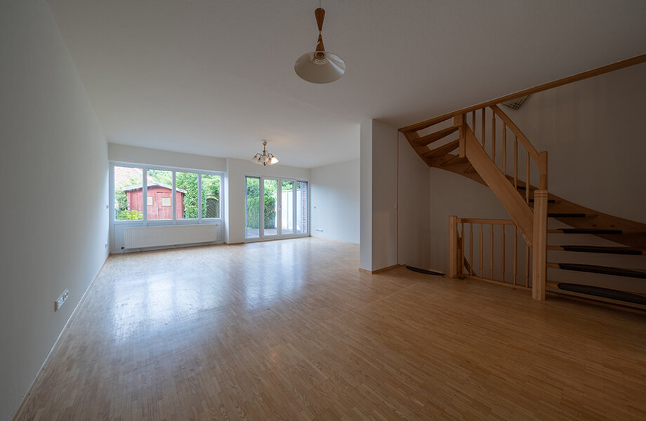 200-8332_Wohnzimmer