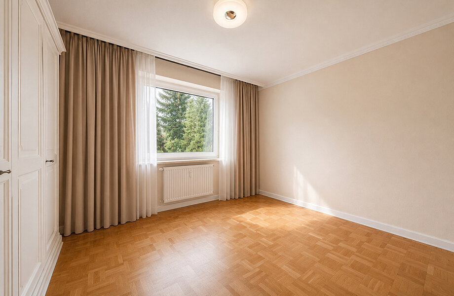 200-8218_Schlafzimmer_leer_gestaged 200-8218_Schlafzimmer_leer_gestaged