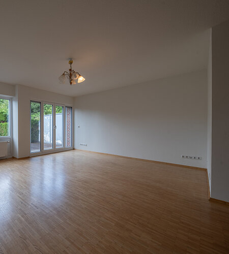 200-8332_Wohnzimmer-2
